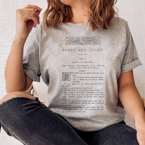 Romeo and Juliet First Page T-shirt | William Shakespeare